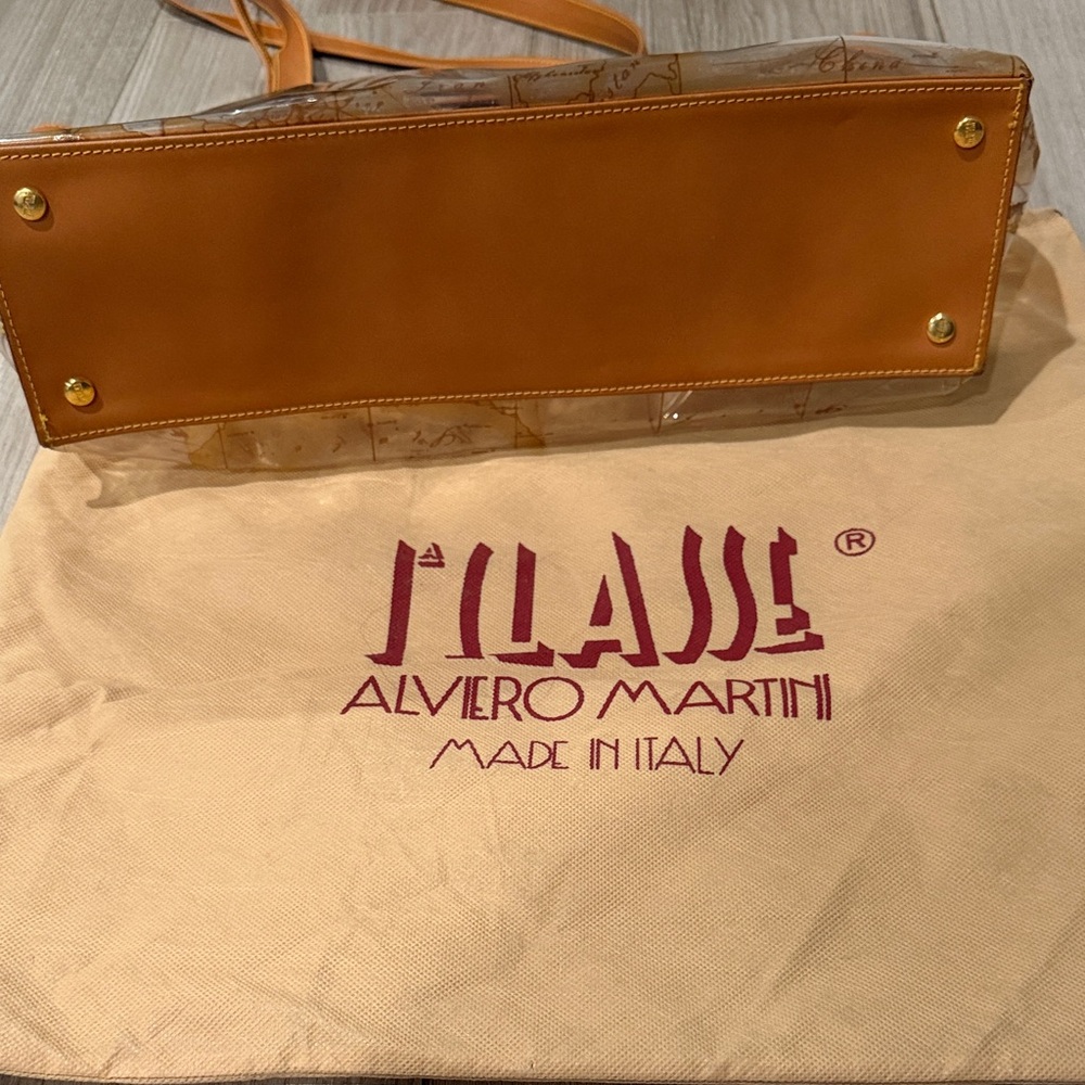 Alviero Martini Prima Classe Clear map tote - Picture 6 of 10